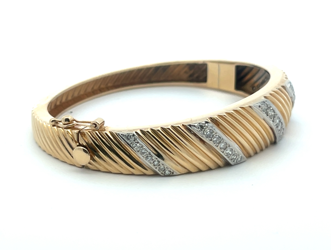 Vintage 14K Gold Diamond Ribbed Bangle Bracelet