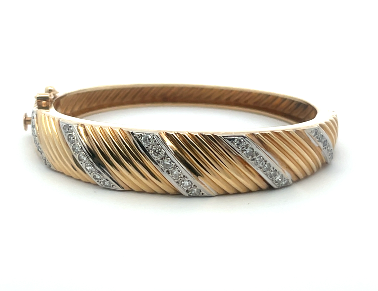 Vintage 14K Gold Diamond Ribbed Bangle Bracelet