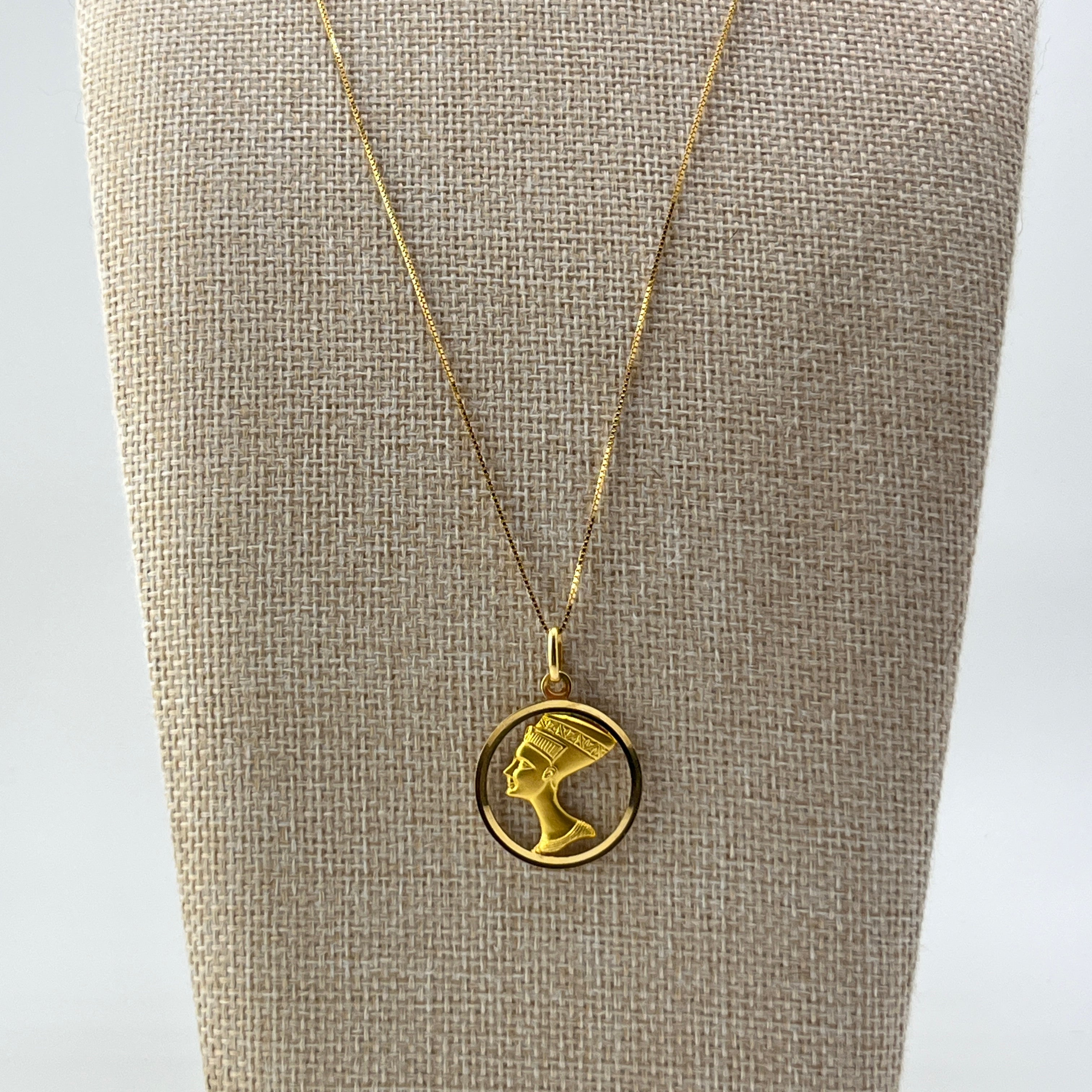 14K Gold Nefertiti Cut-Out Medallion Necklace