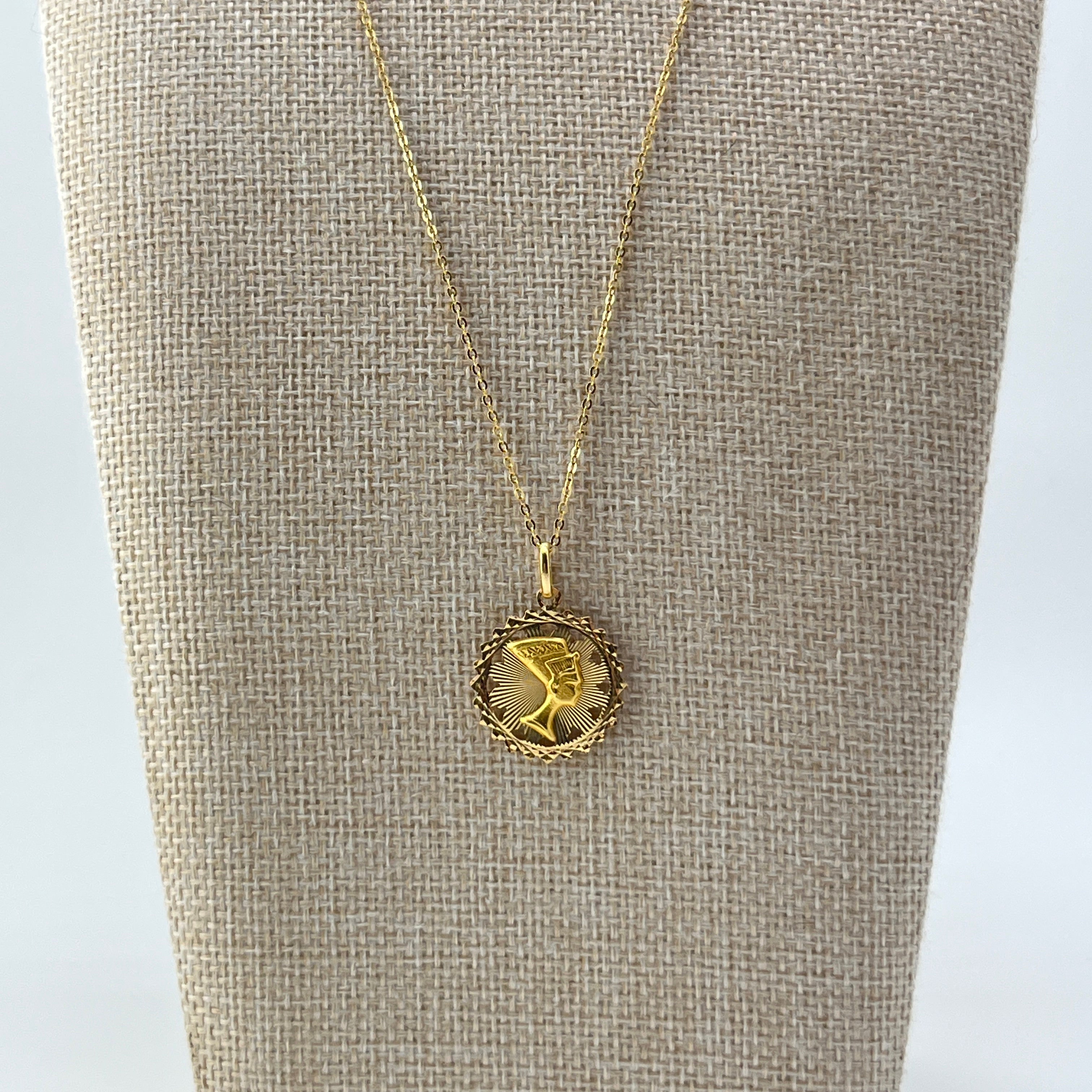 Vintage Queen Nefertiti Gold Medallion Necklace