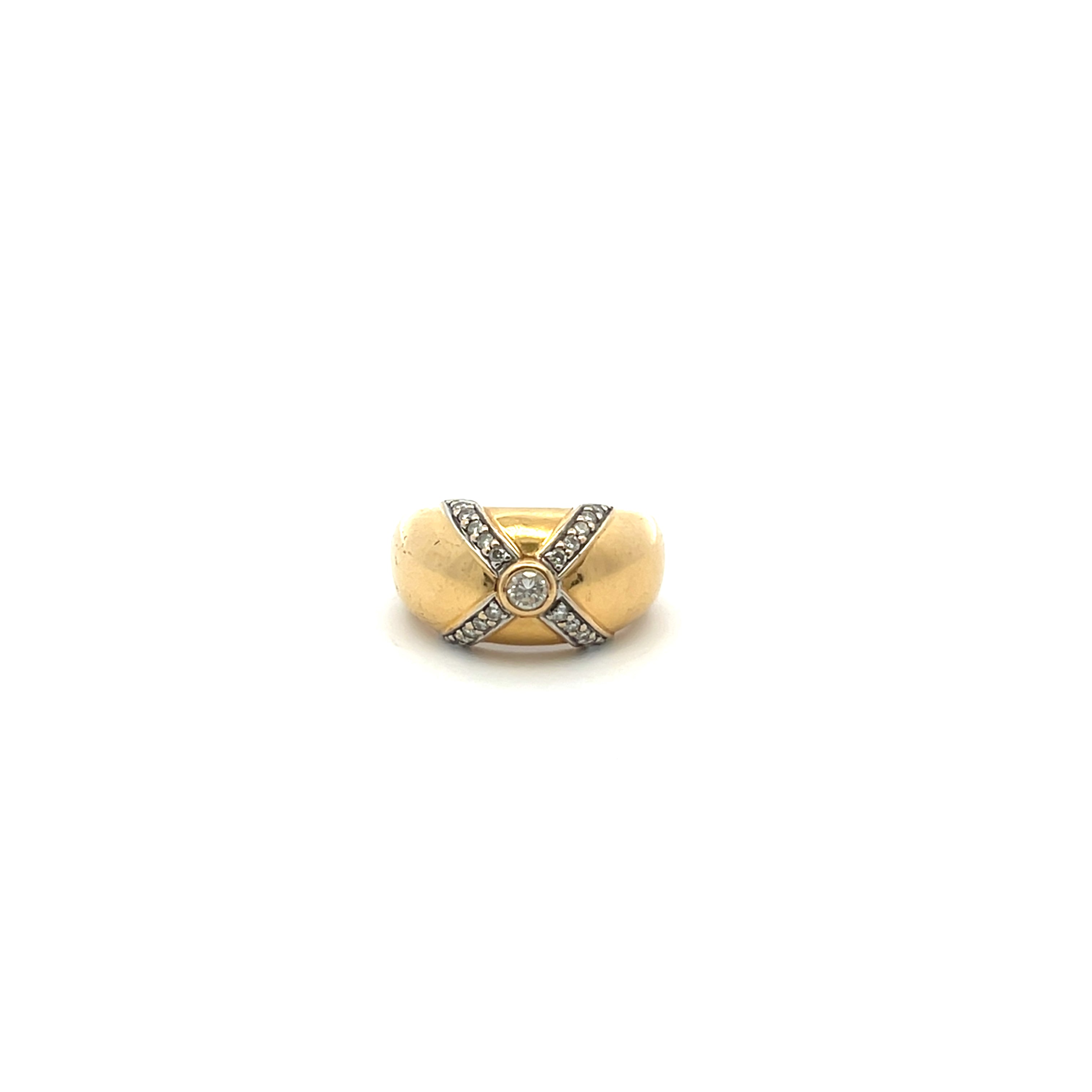 Brilliant Cut Yellow Gold Ring