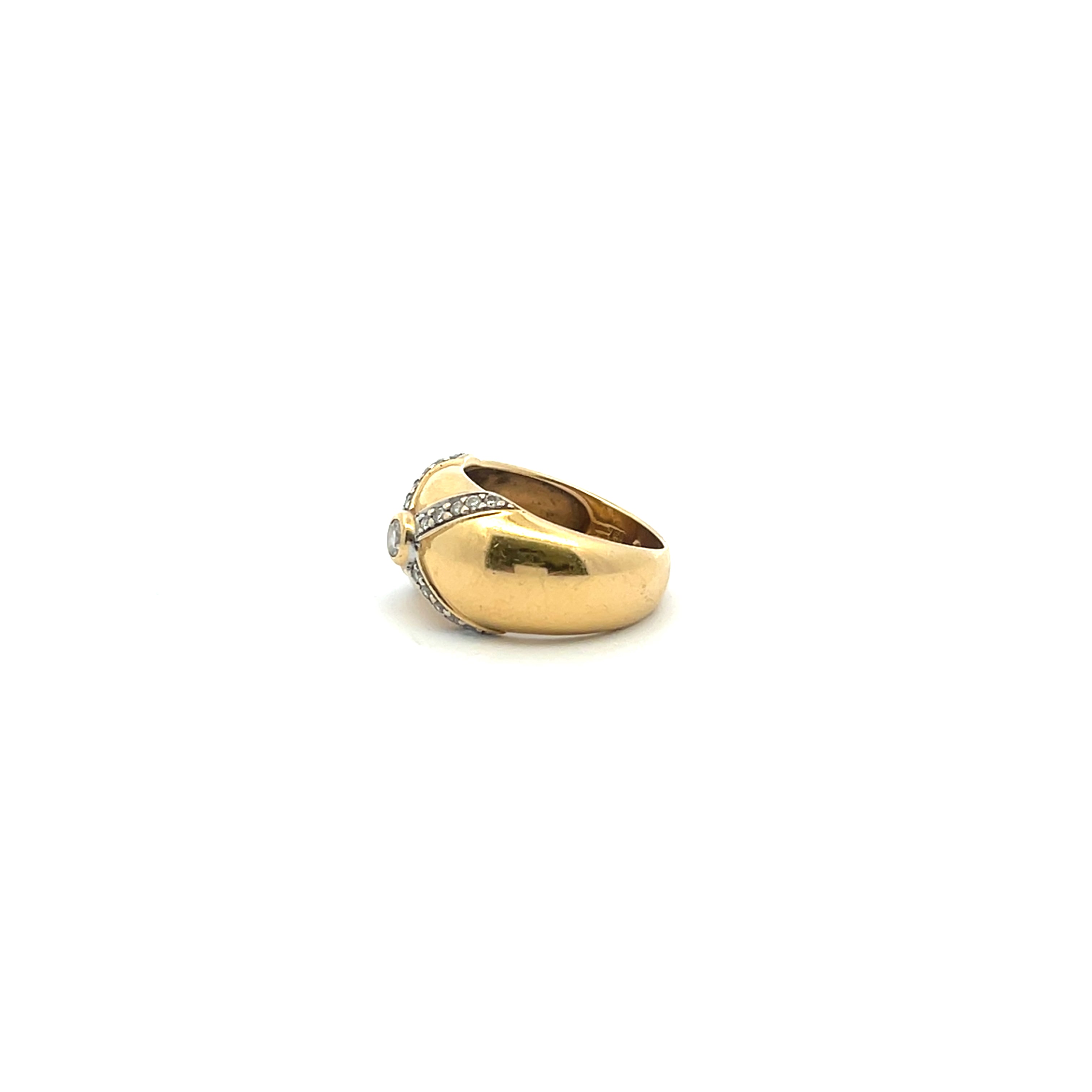 Brilliant Cut Yellow Gold Ring